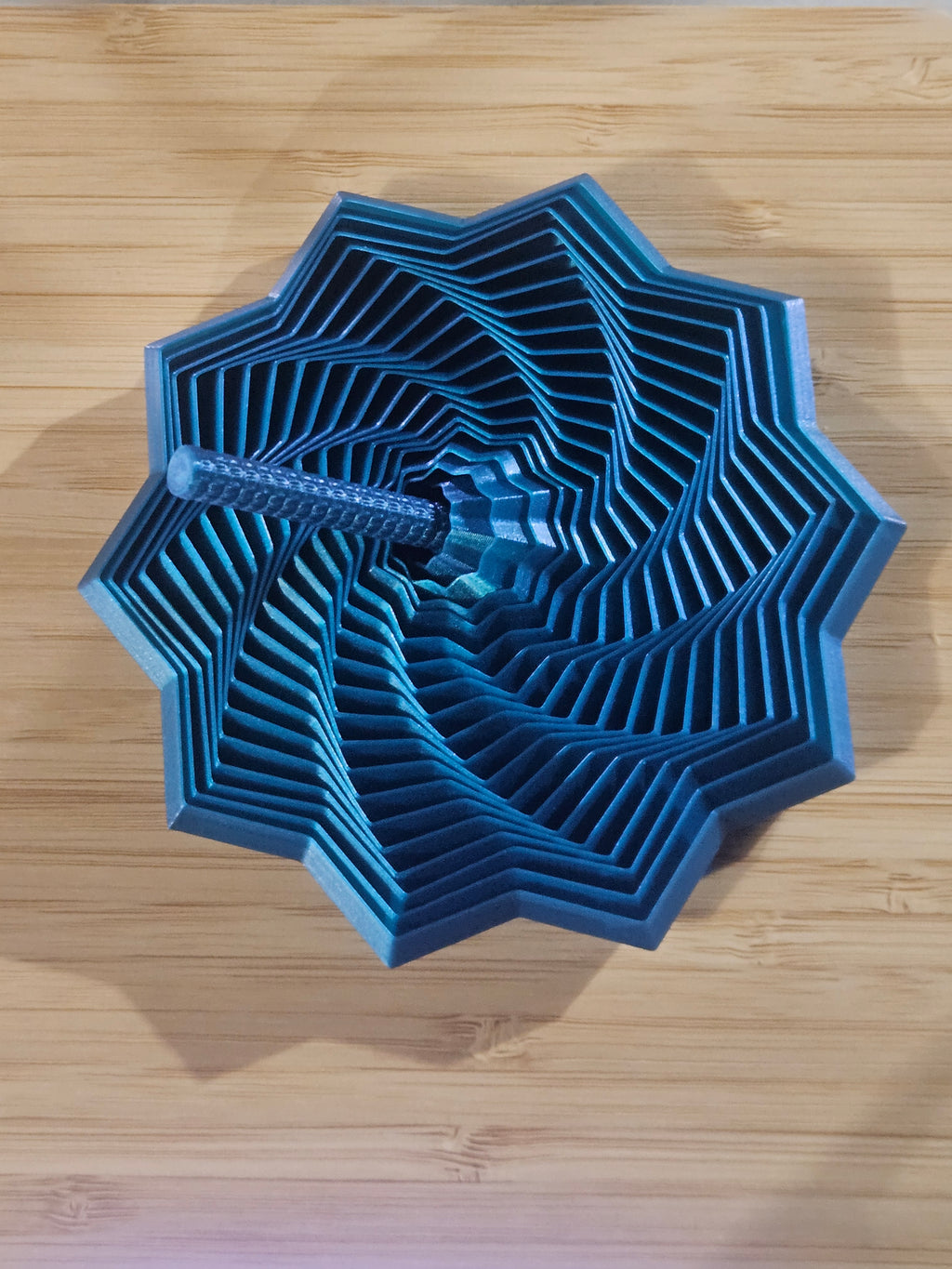 Star fidget medium