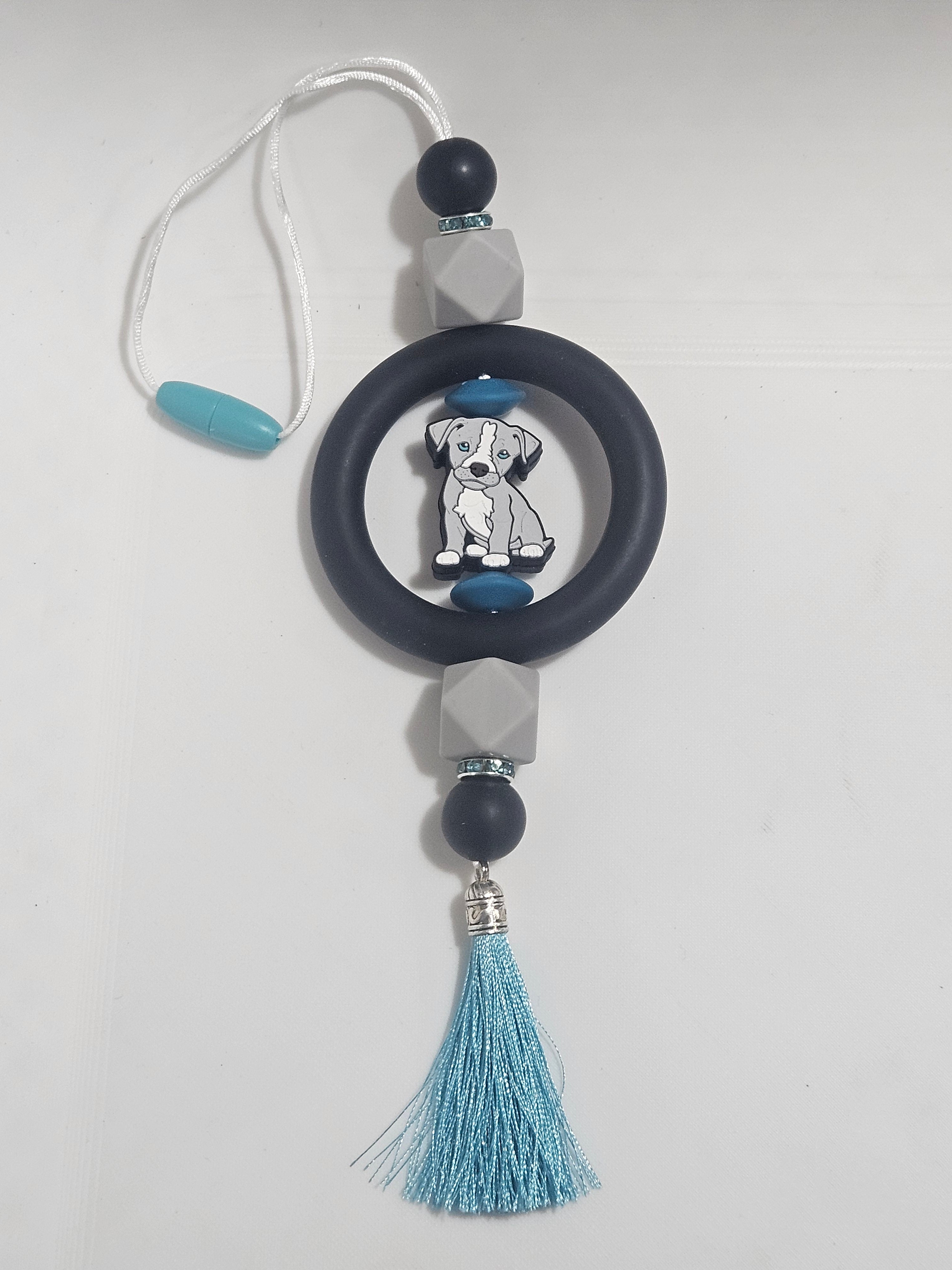 Pretty puppy mirror hang