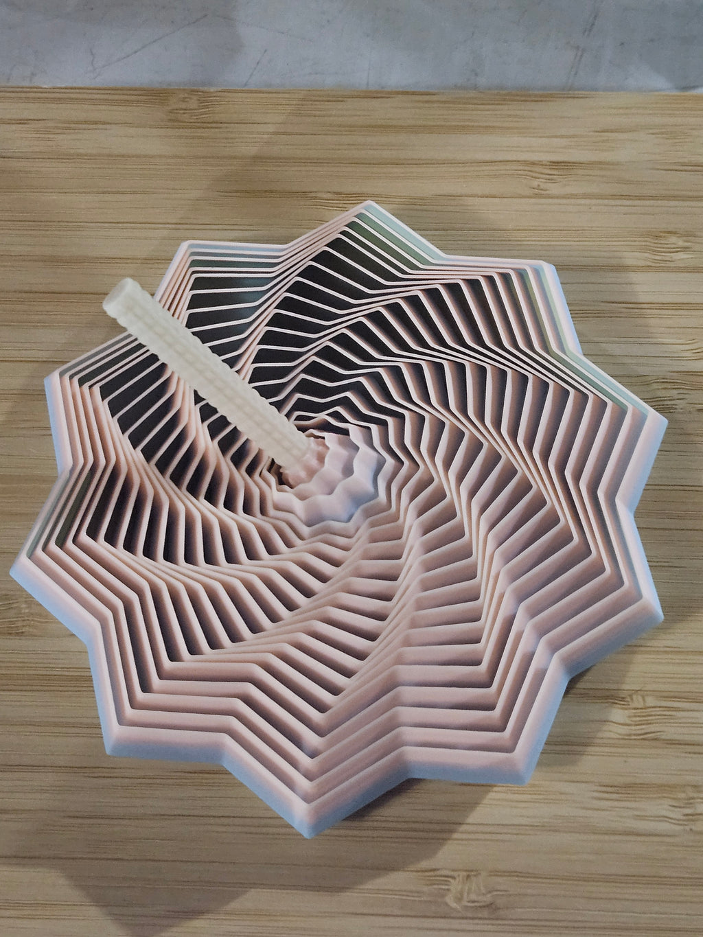 Star fidget medium